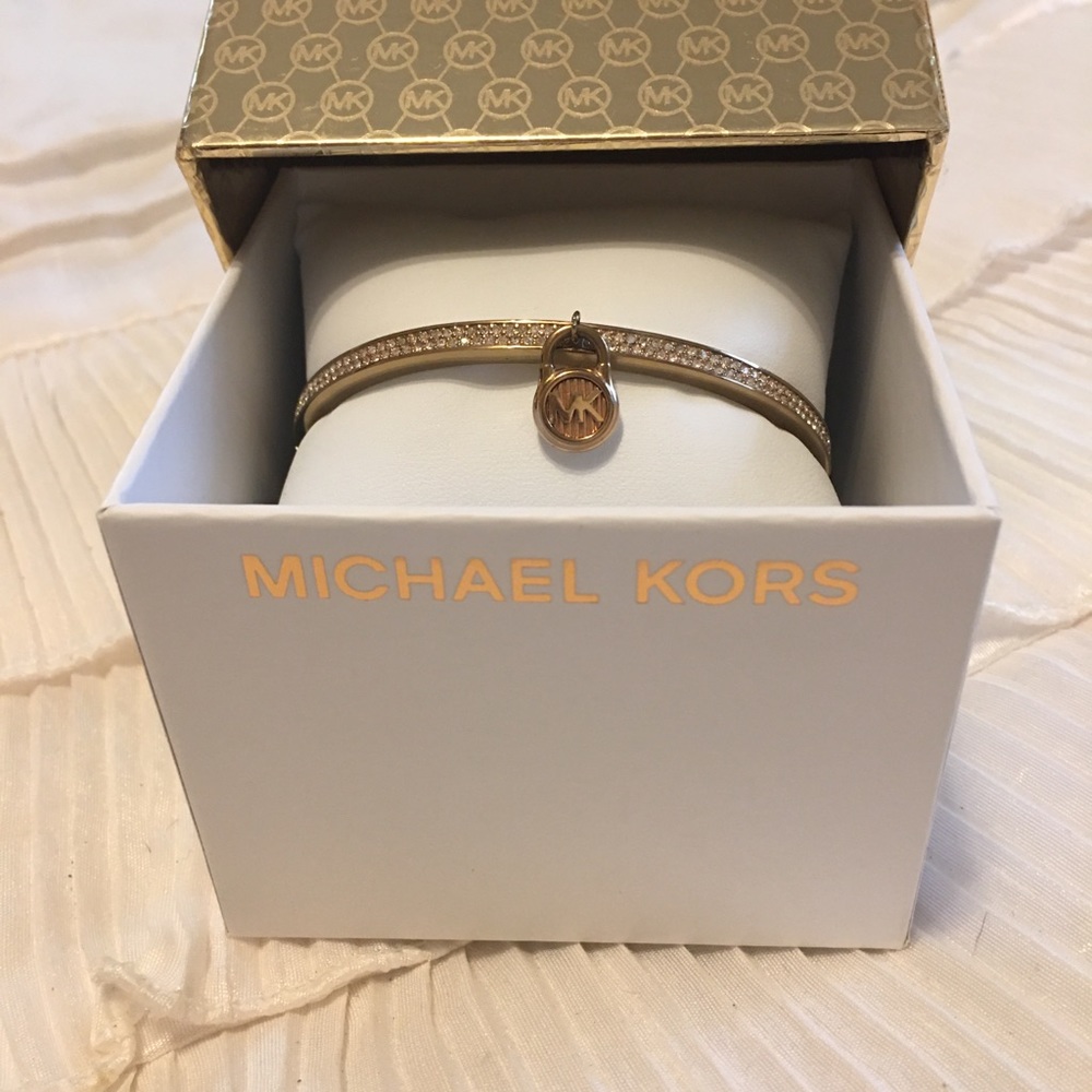 Michael Kors rose gold bracelet - Picture 3 of 3